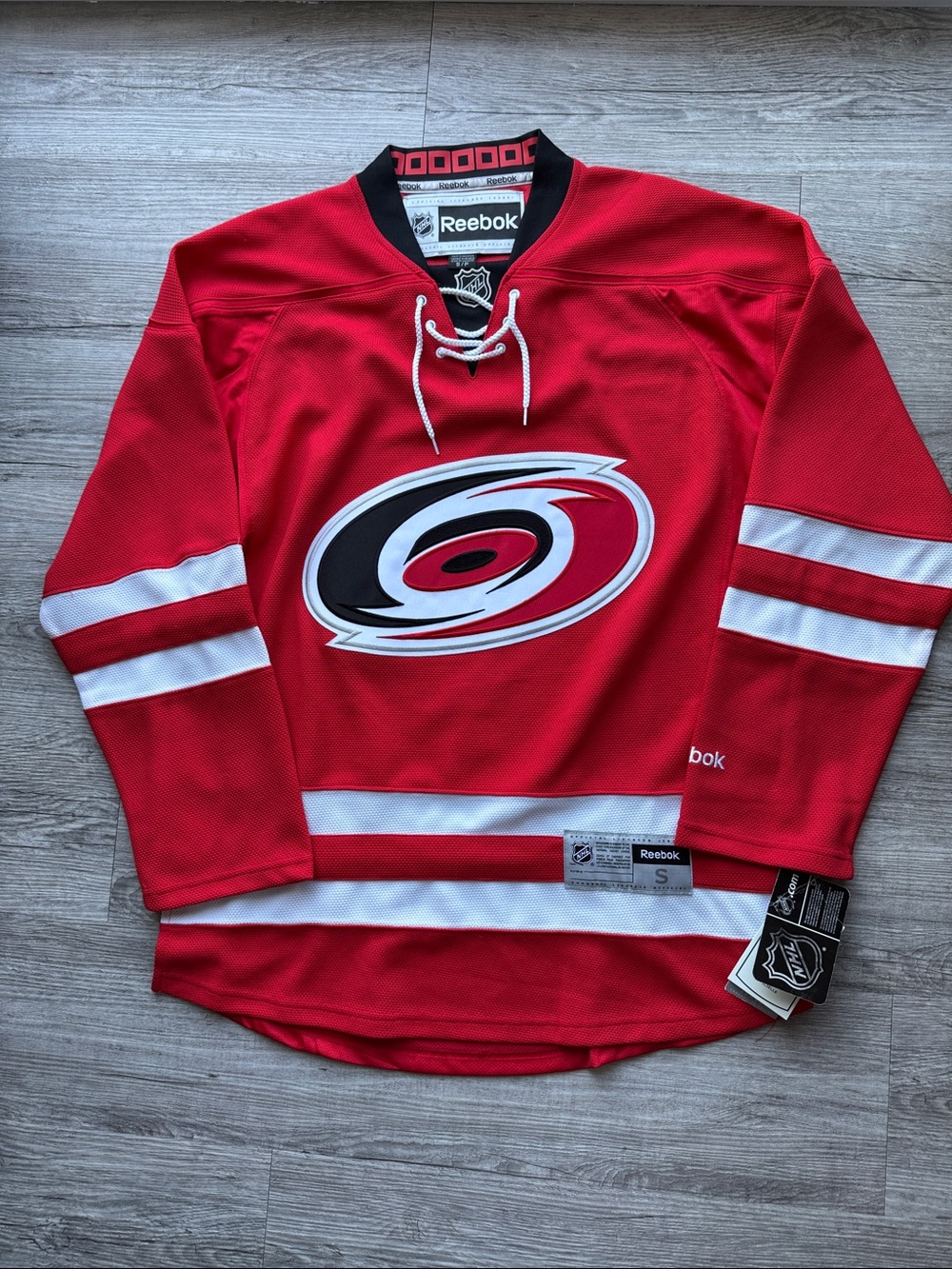 Reebok NHL Carolina Hurricanes Hockey Jersey Men’s S NWT